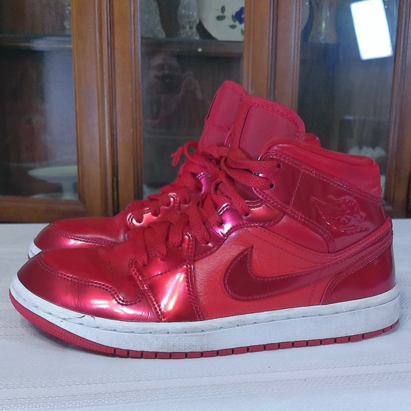 Clean Pr @VNTG Nike Air Jordan 1 Rivals, Retro Pomegranate Sneakers Woman’s Sz 8 - Picture 2 of 8